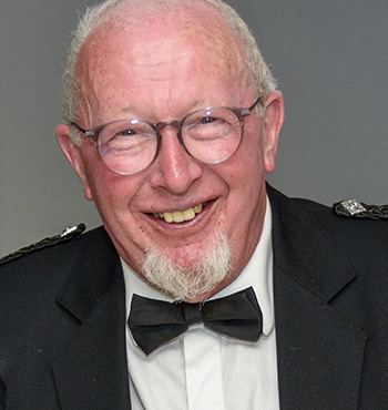 Head and shoulder image of Professor Stuart Monro, Chair of the SAMS Governing Council